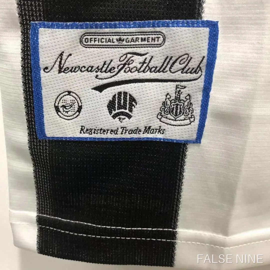 Newcastle United 1995-97 Home Shirt (Fan Version), photo 6