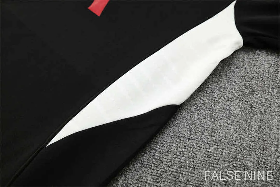 Liverpool 25/26 Training Tracksuit Set, photo 9