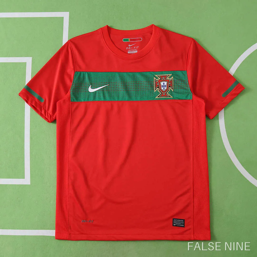 2010 Portugal home retro Fan version, photo 1