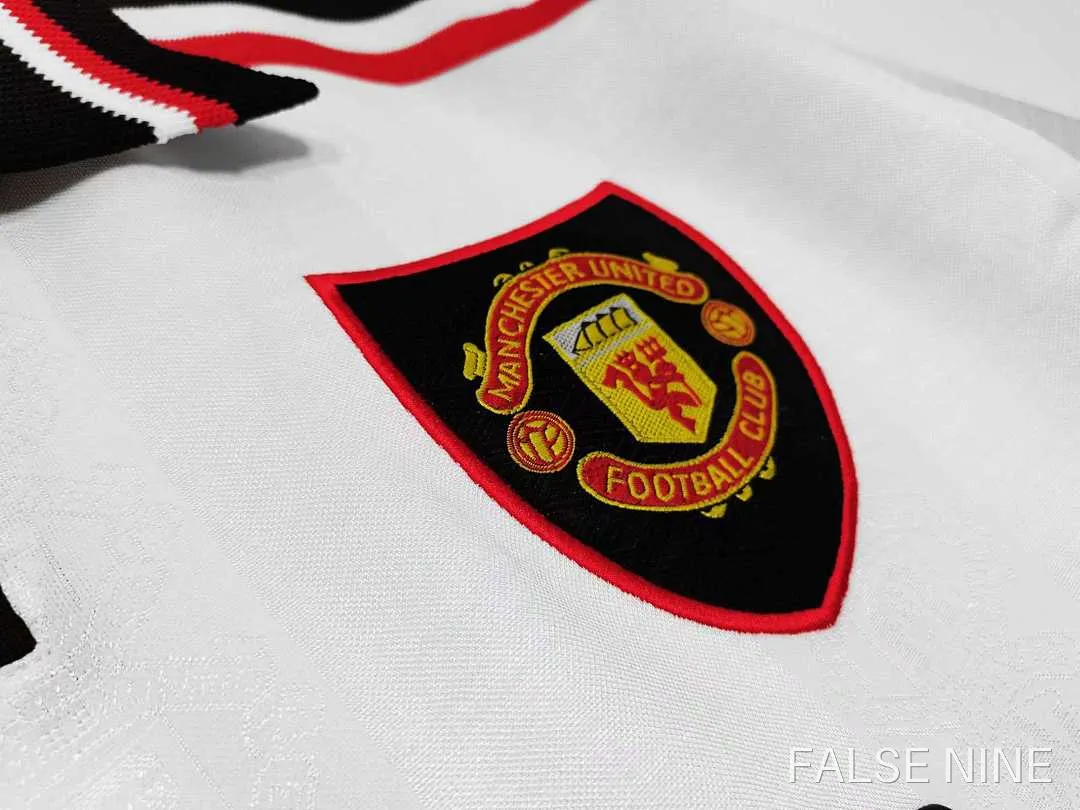 Manchester United 1998-99 Away Retro Shirt (Fan Version), photo 5
