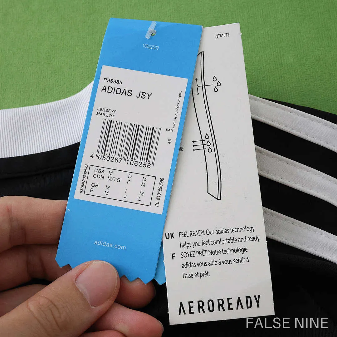 Real Madrid 25/26 Goalkeeper Shirt (Fan Version), photo 17