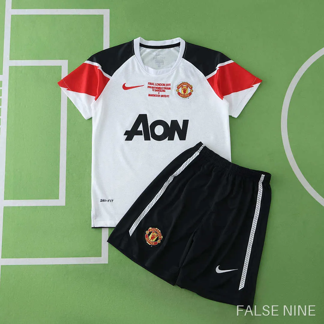 Manchester United 2011/12 Away Kids Retro Jersey, photo 16