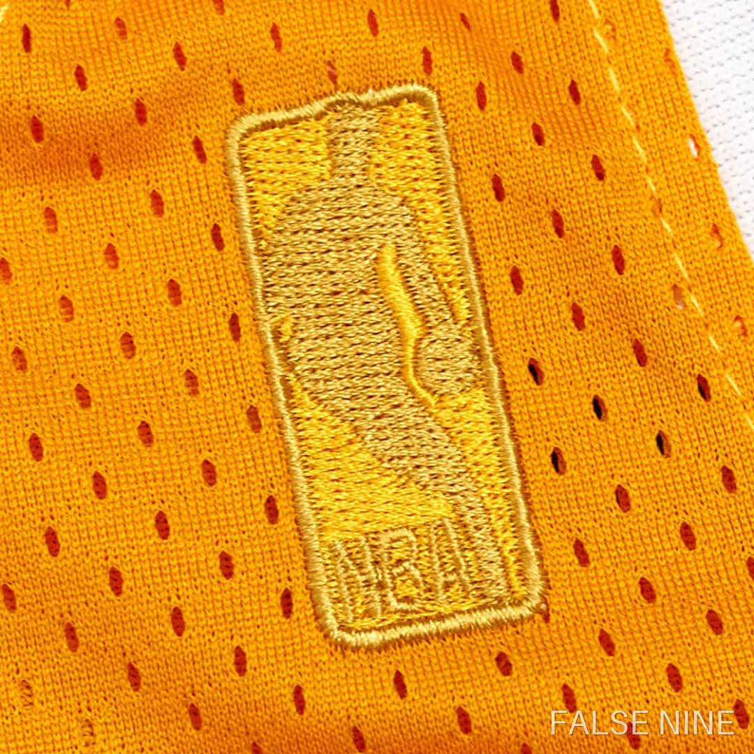 L.A. Lakers 2006-07 Home Jersey (Retro), photo 4