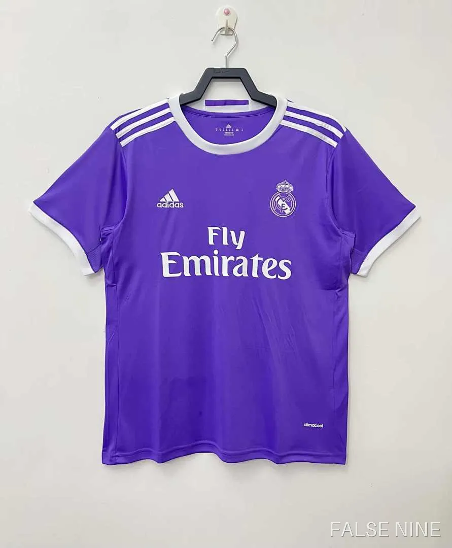 16/17 Real Madrid away retro Fan version, photo 1