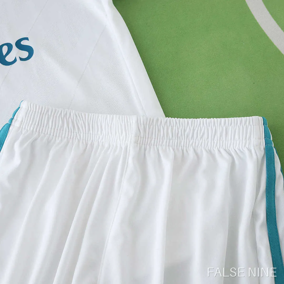 Real Madrid 17/18 Home Kids Kit (Retro), photo 14