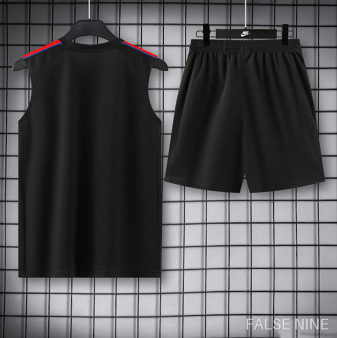 Paris Saint-Germain 26/27 Training Vest and Shorts (Fan Version), photo 9