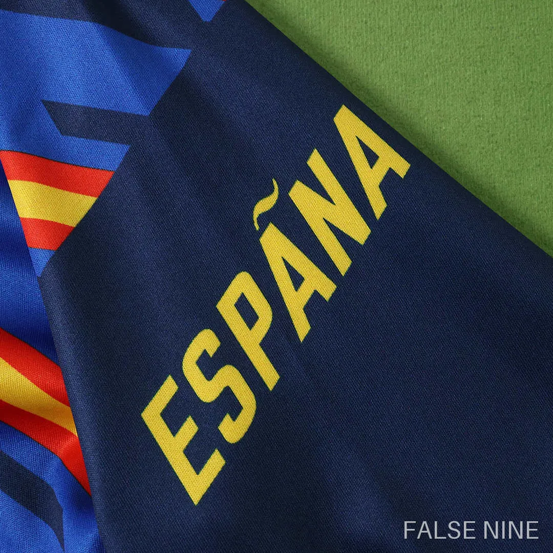 Spain 2026 Training Shirt (Fan Version), photo 14