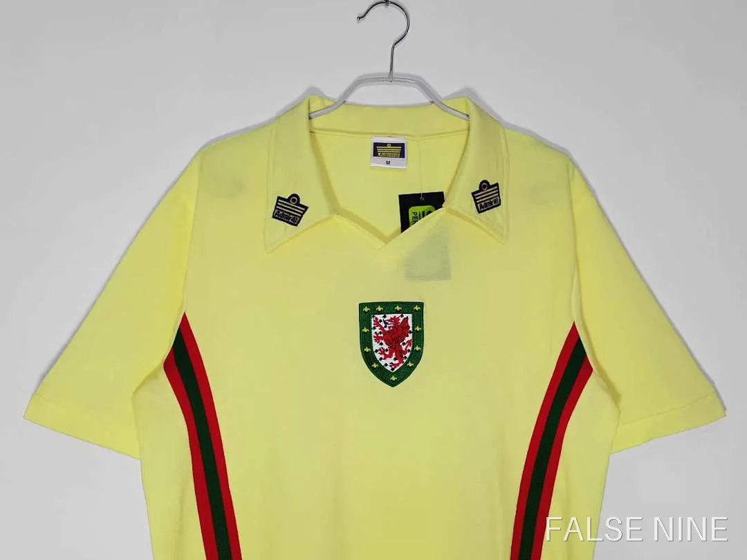 Wales 1976-1979 Away Retro Jersey (Fan Version), photo 6