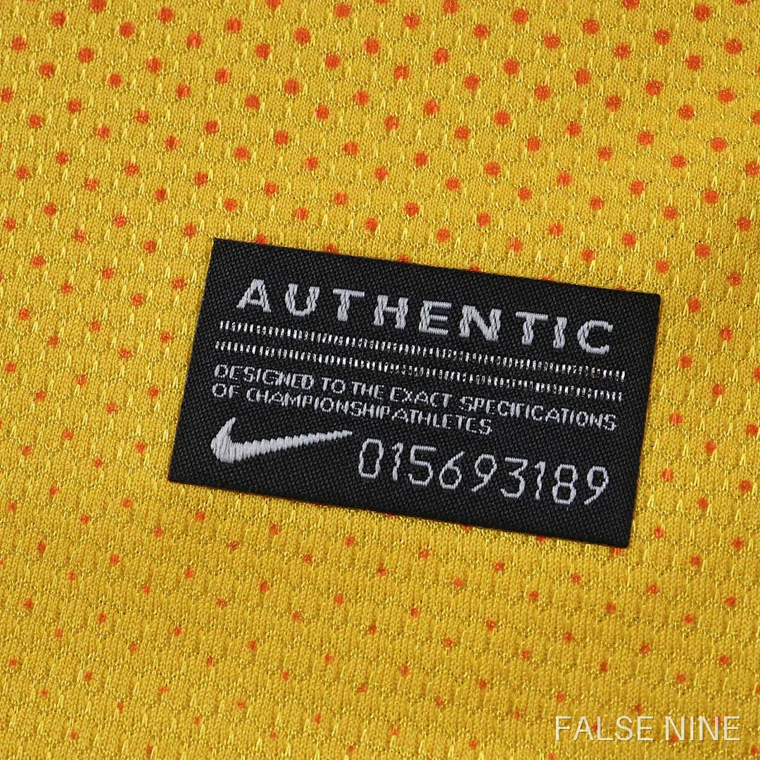 FC Barcelona 12/13 Away Kids Kit, photo 10