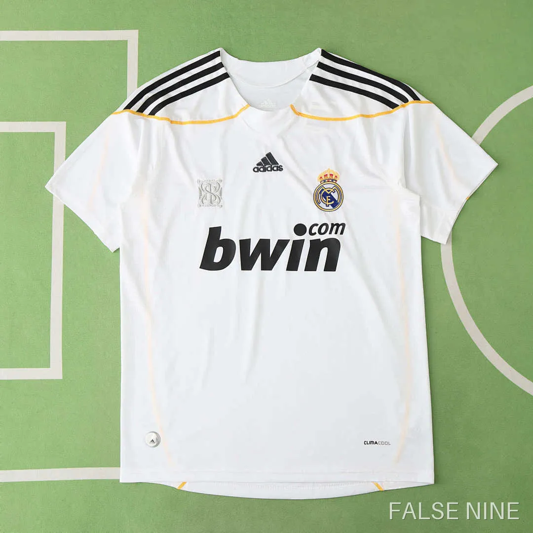 09/10 Real Madrid CF home retro Fan version, photo 1