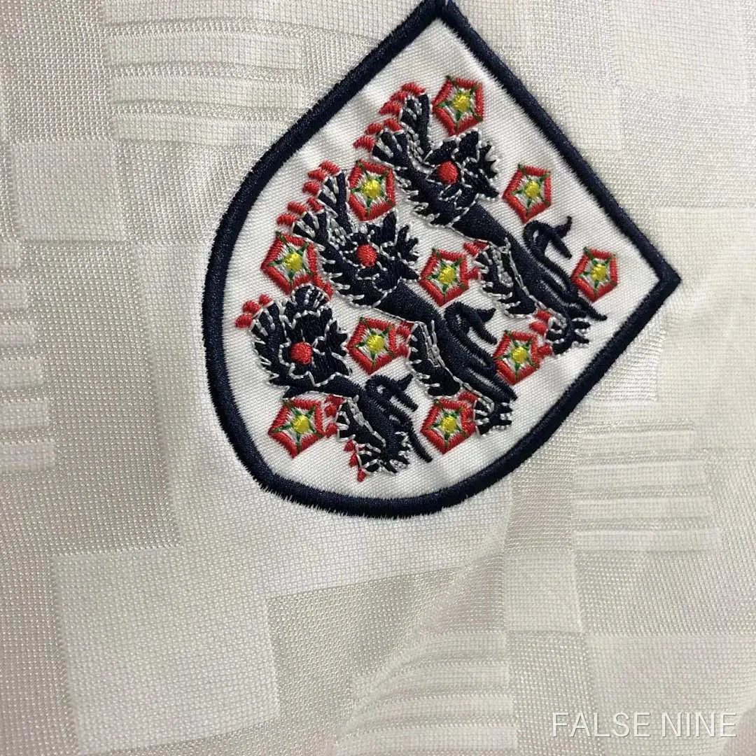90 season England Home retro Fan version, photo 2