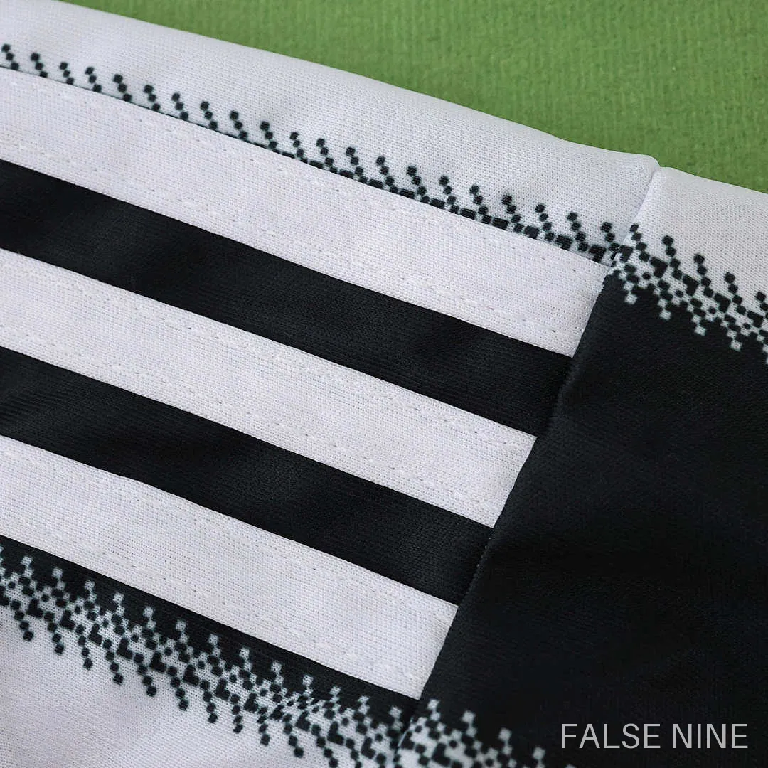 Newcastle United 25/26 Home Kids Kit, photo 32
