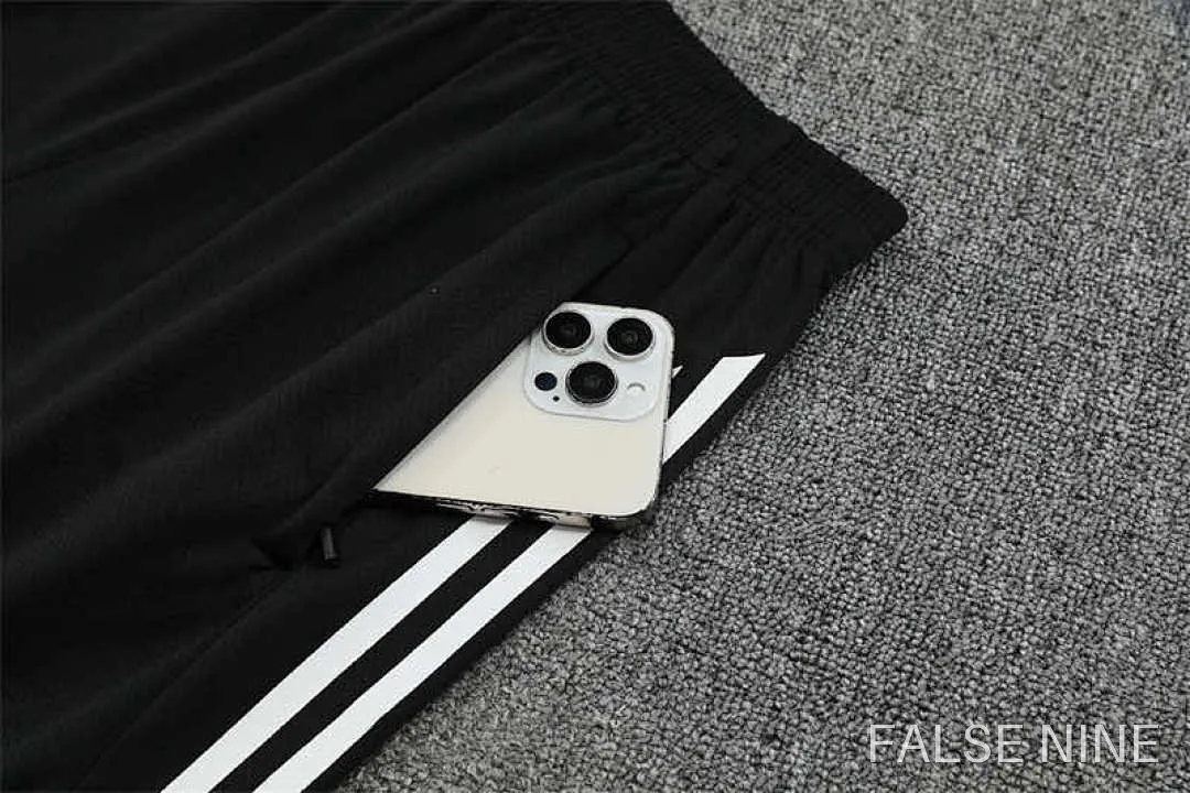 Liverpool 25/26 Training Kit (Fan Version), photo 18