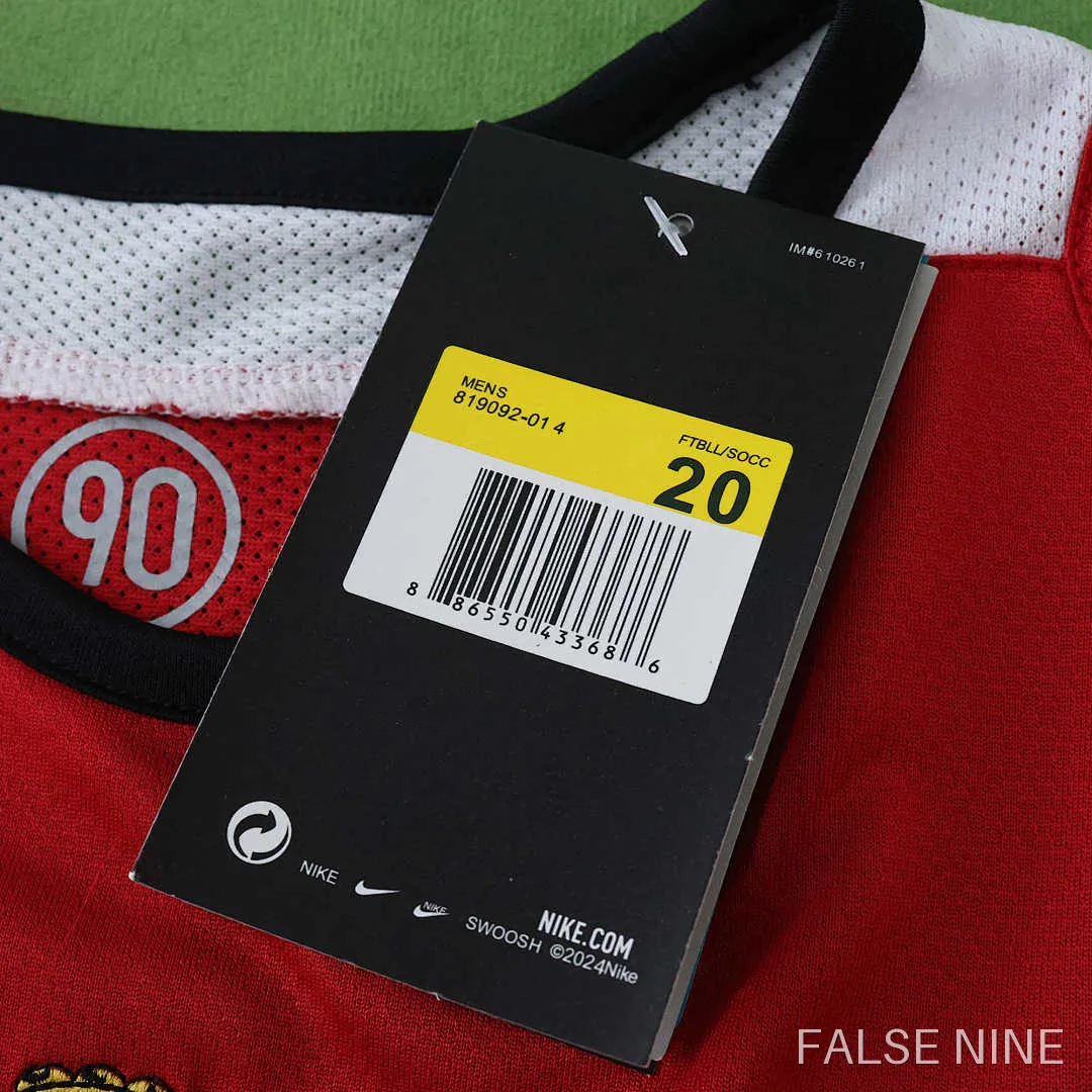 Manchester United 05/06 Home Kids Retro Kit, photo 29