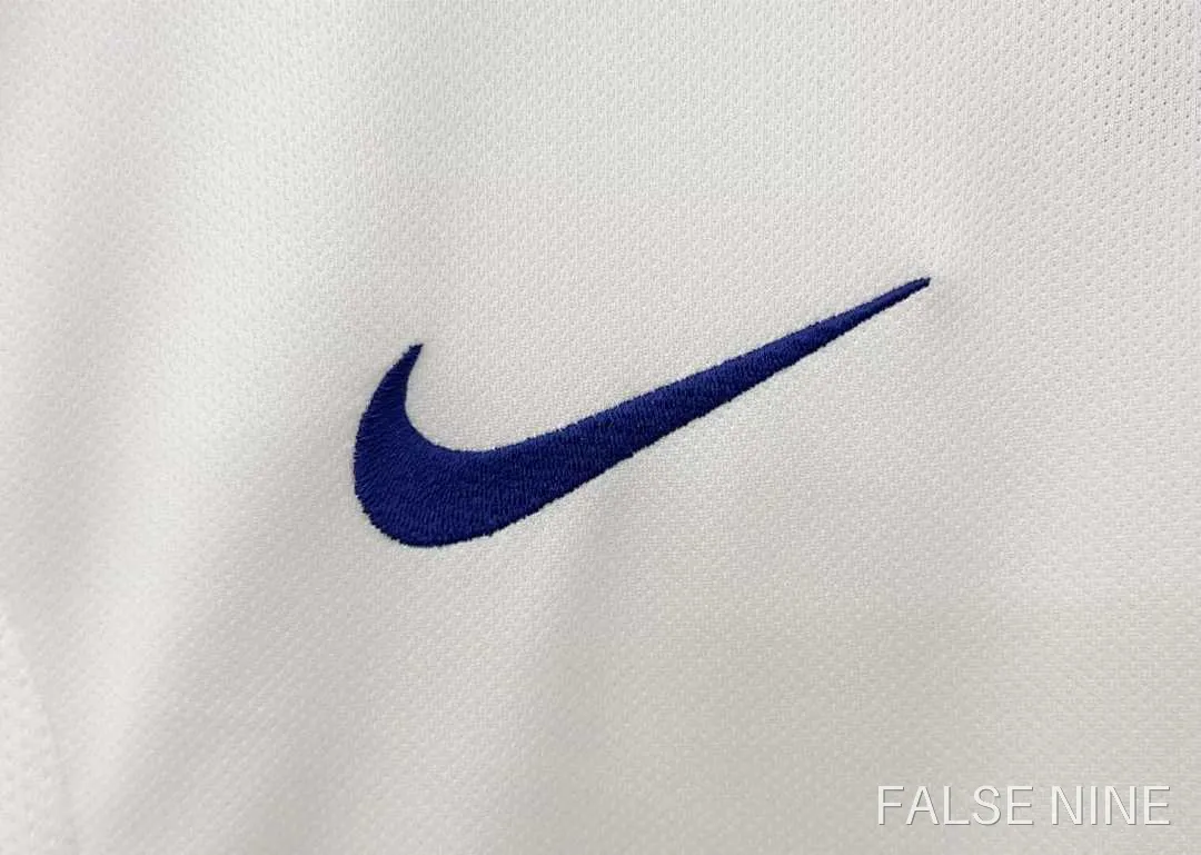 Italy 1996 Away Shirt (Retro Fan Version), photo 3