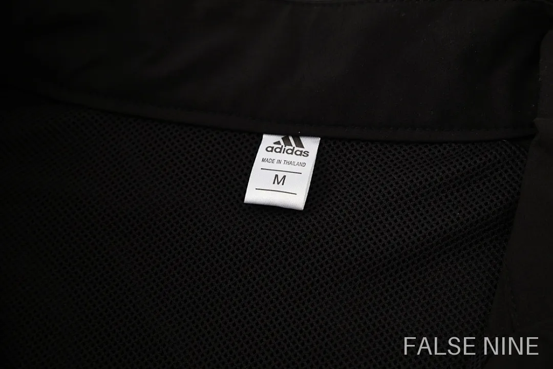 Newcastle United 25/26 Training Windbreaker, photo 2