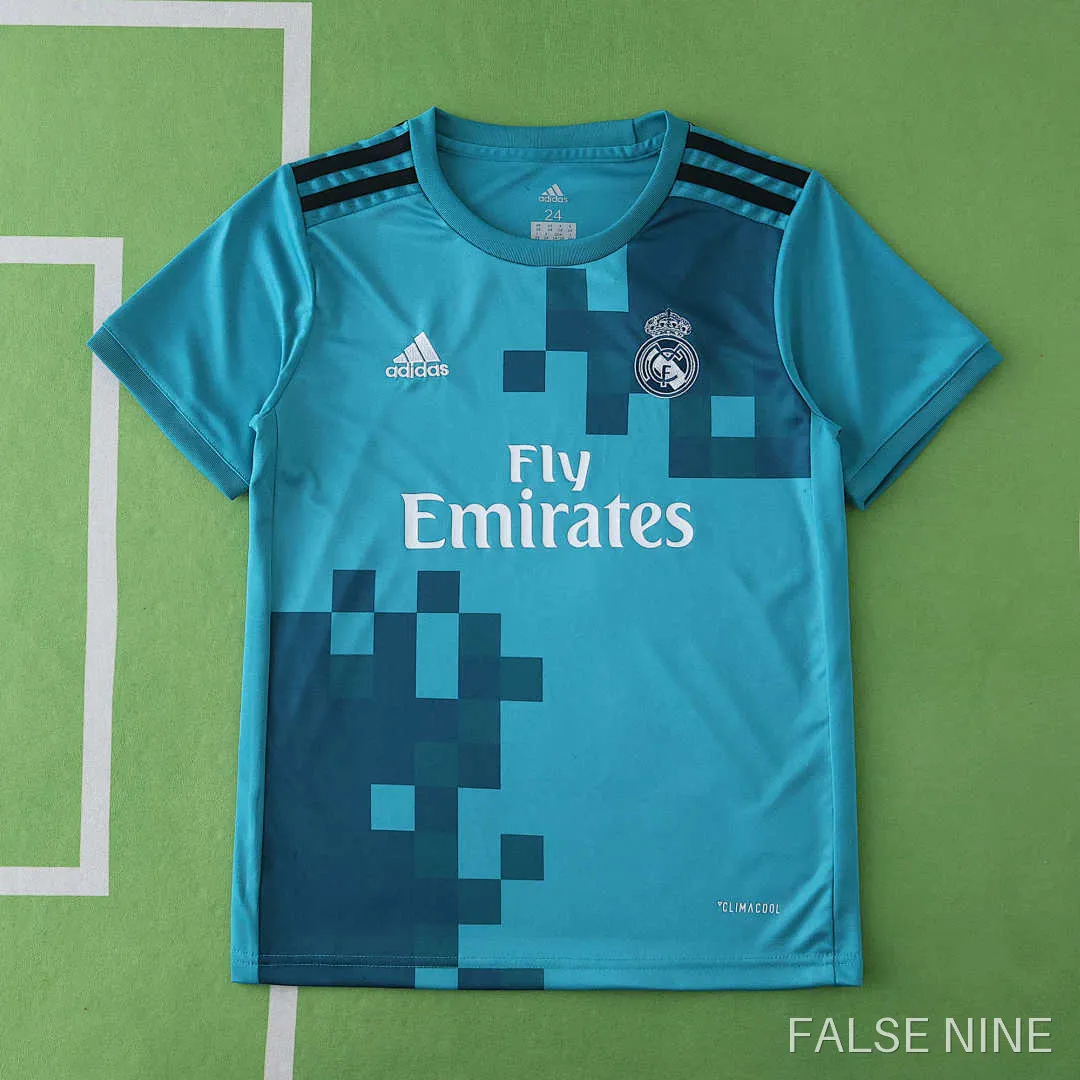 17/18 Real Madrid CF third retro Kids kit, photo 1