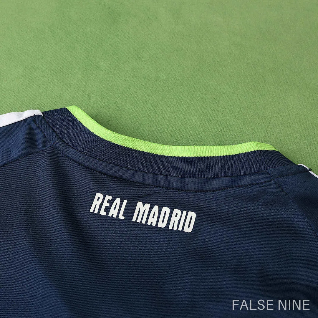 10/11 Real Madrid CF away retro Fan version, photo 20