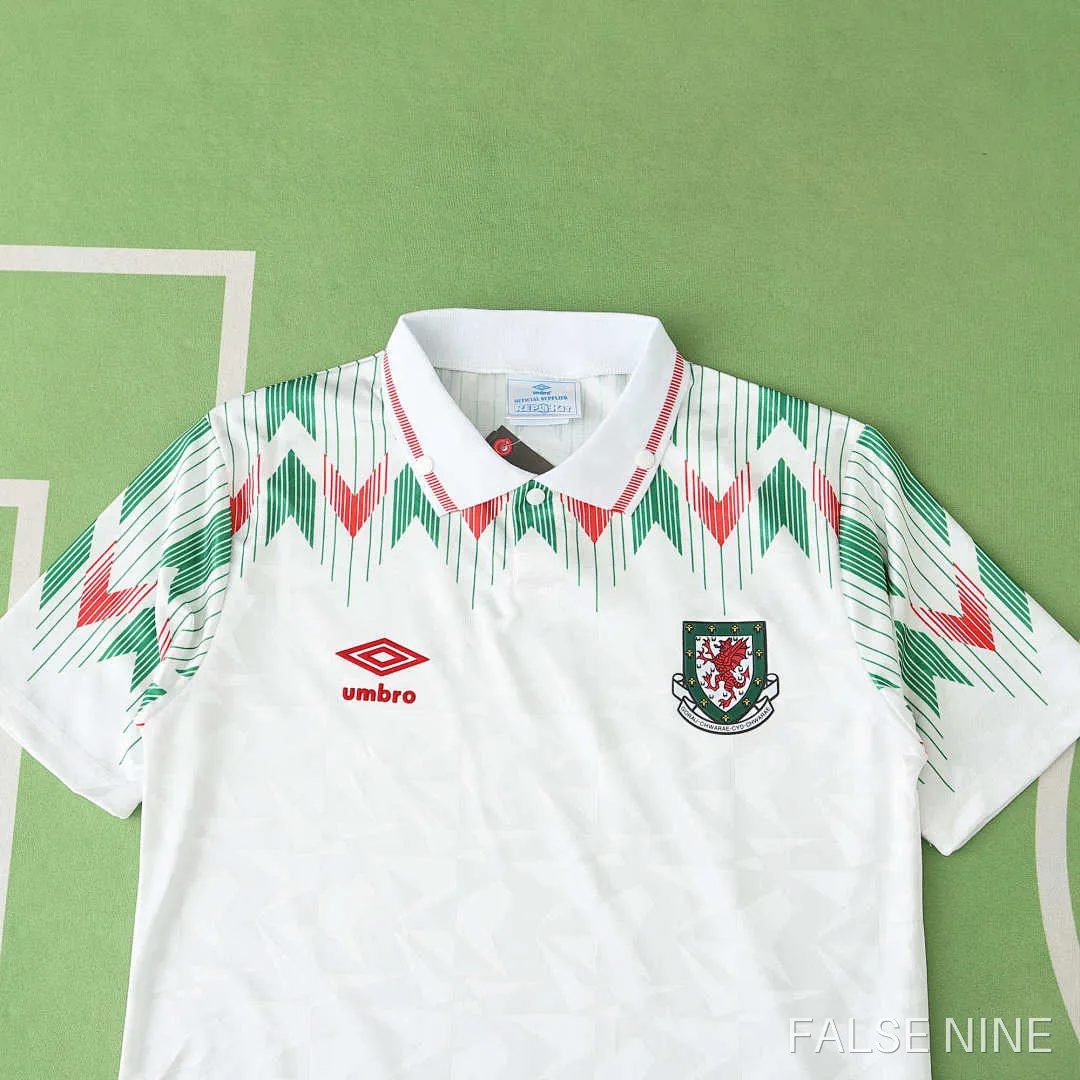 Wales 1990-92 Away Retro Shirt (Fan Version), photo 2