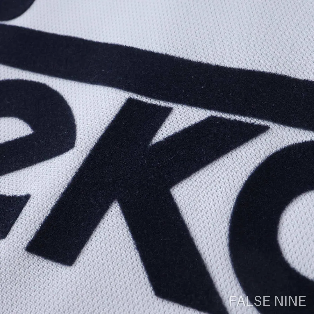 Real Madrid 2000/01 Home Kids Kit (Retro), photo 11
