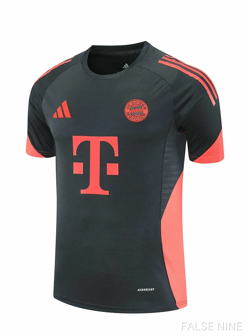 Bayern Munich 25/26 Training Kit (Fan Version), photo 8