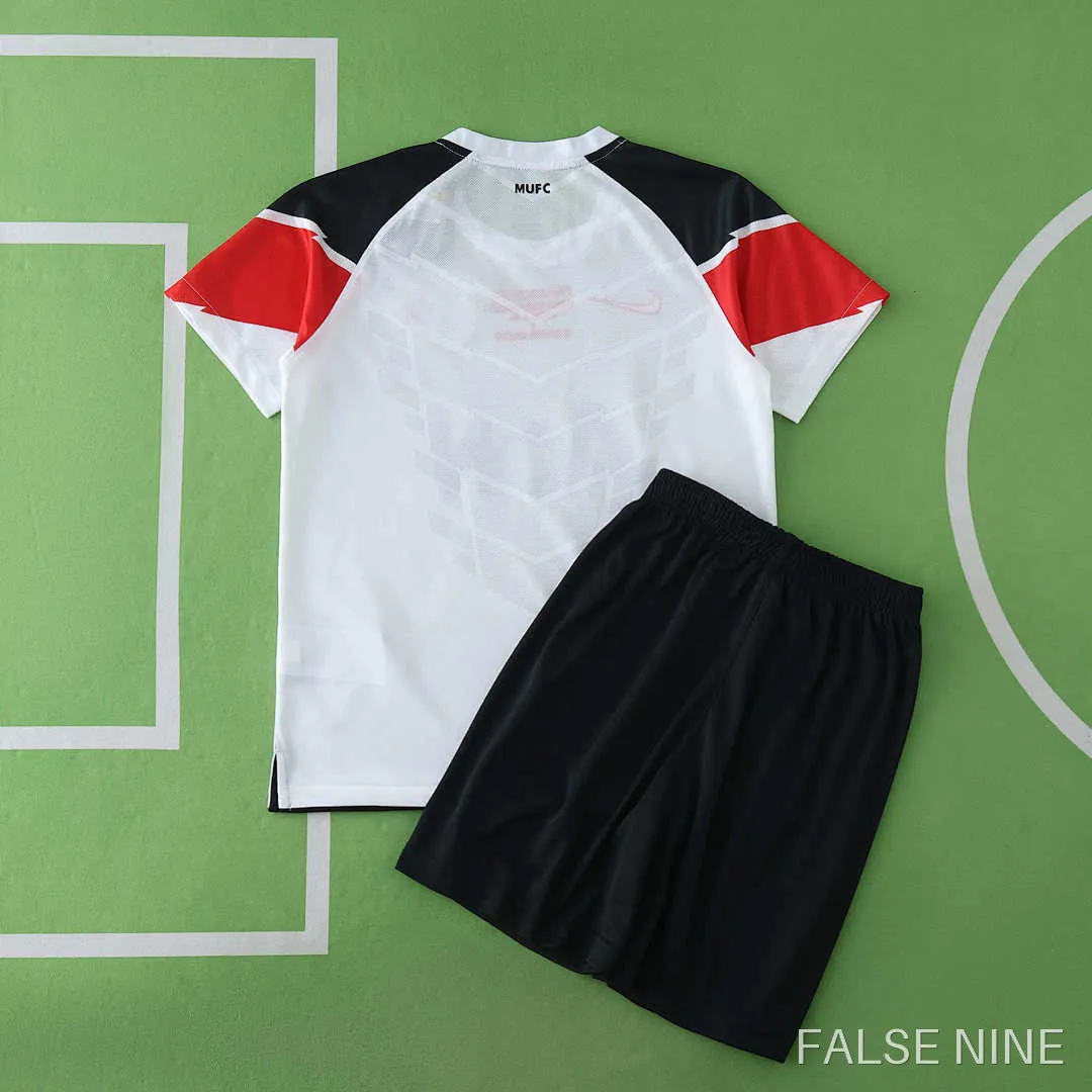 Manchester United 2011/12 Away Kids Retro Jersey, photo 24