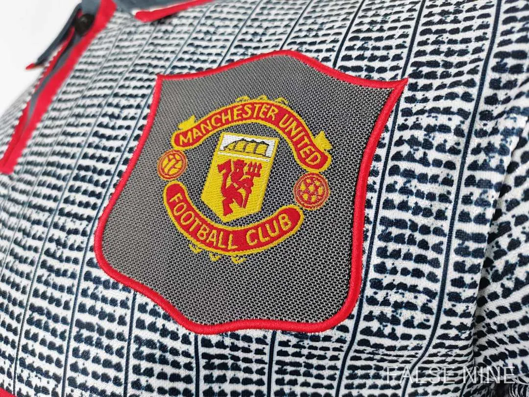 Manchester United 1995-96 Away Shirt (Fan Version), photo 8