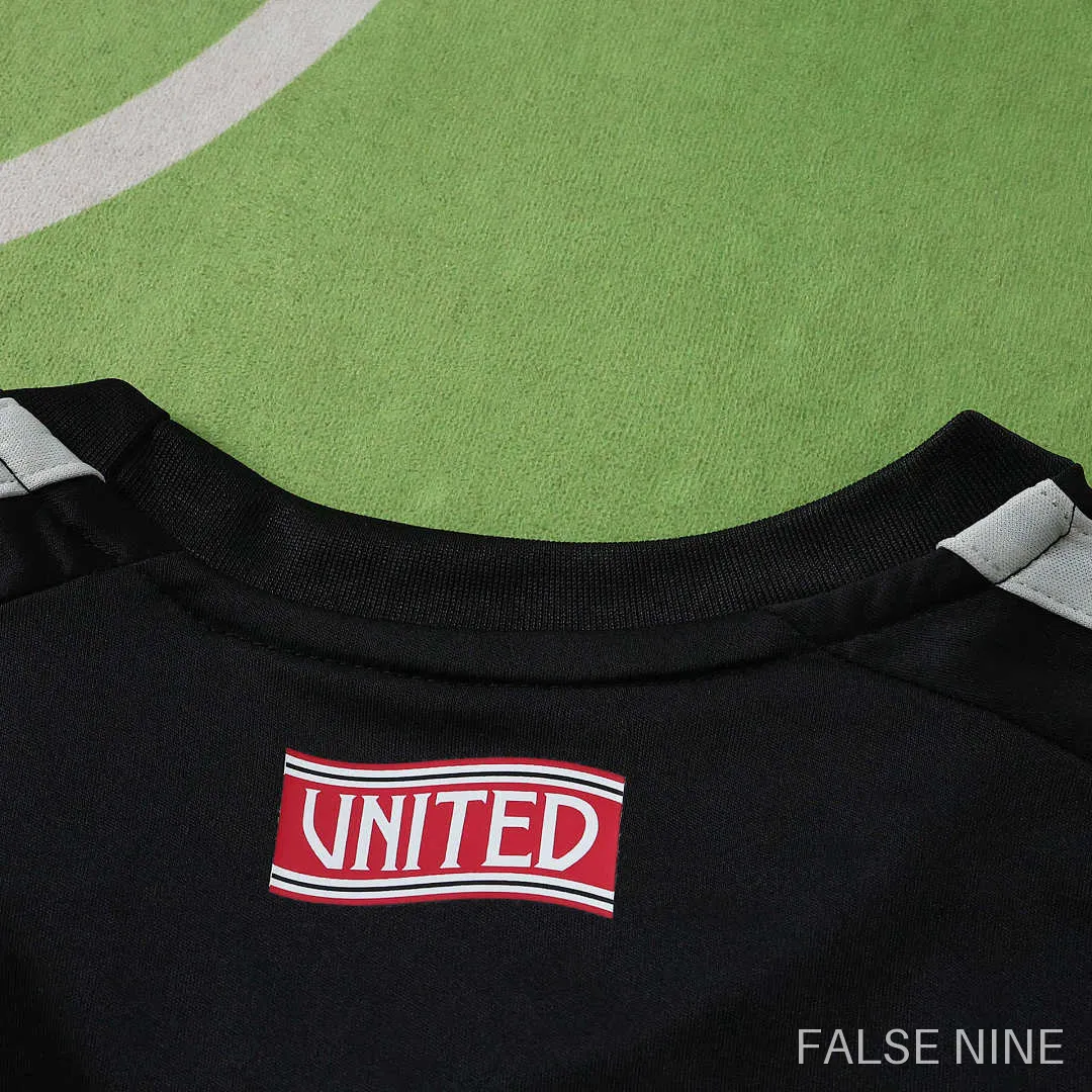 Manchester United 26/27 Goalkeeper Shirt (Fan Version), photo 25