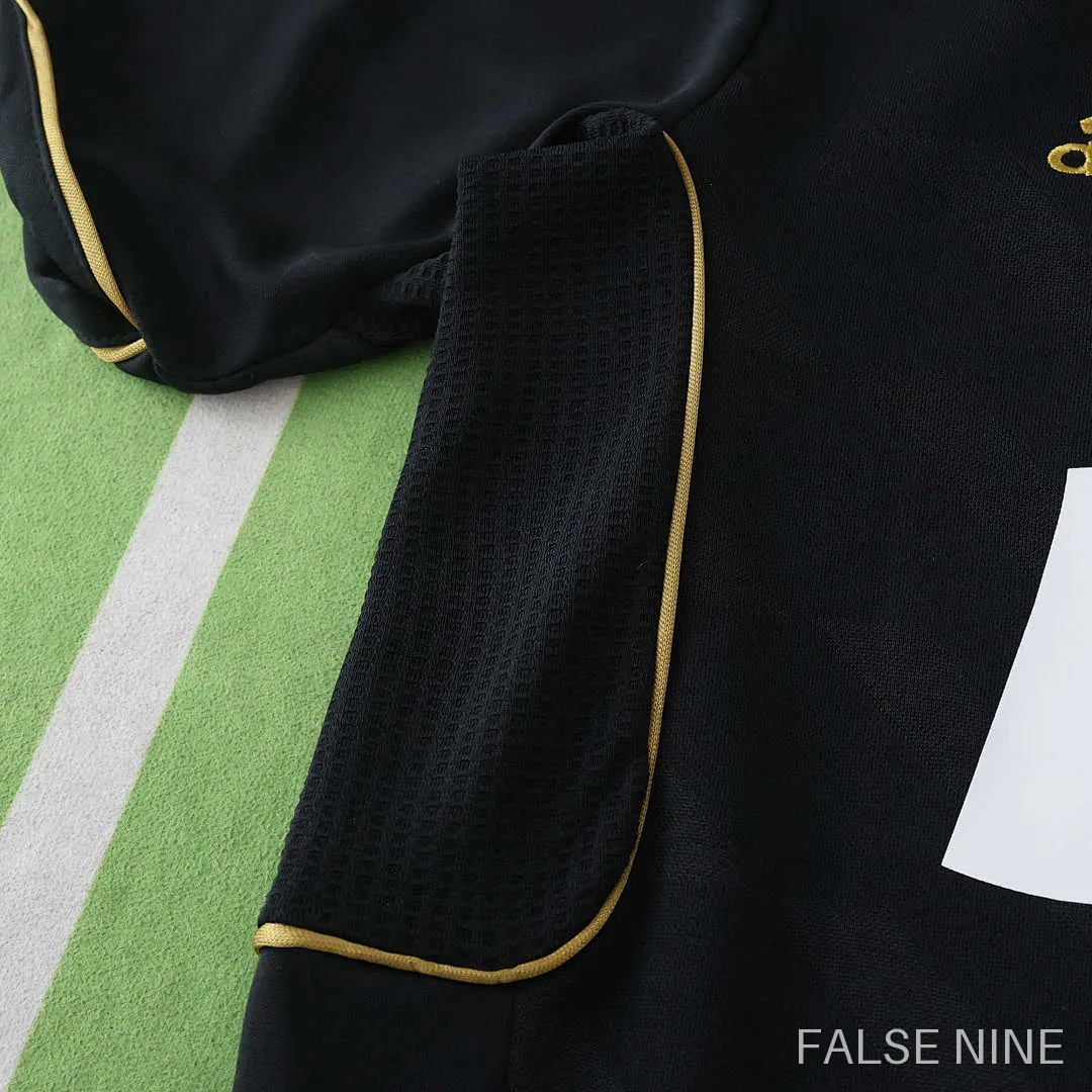 Real Madrid 2011/12 Away Kids Kit (Retro), photo 28