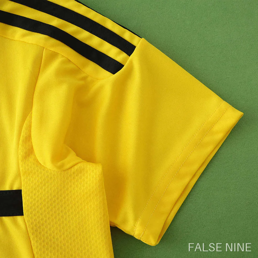Real Madrid 2011-12 Goalkeeper Kids Kit (Retro), photo 3