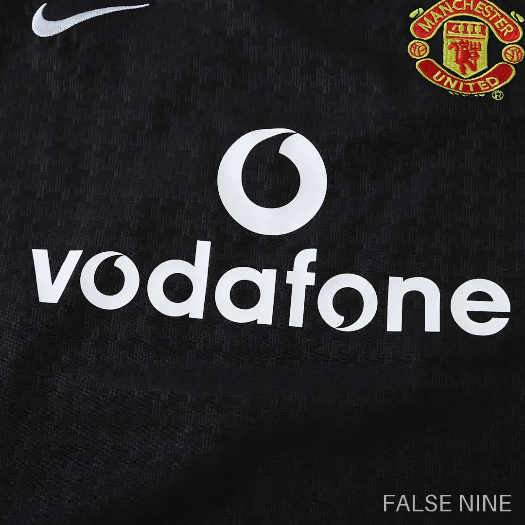 Manchester United 03/04 Away Kids Kit (Retro), photo 18