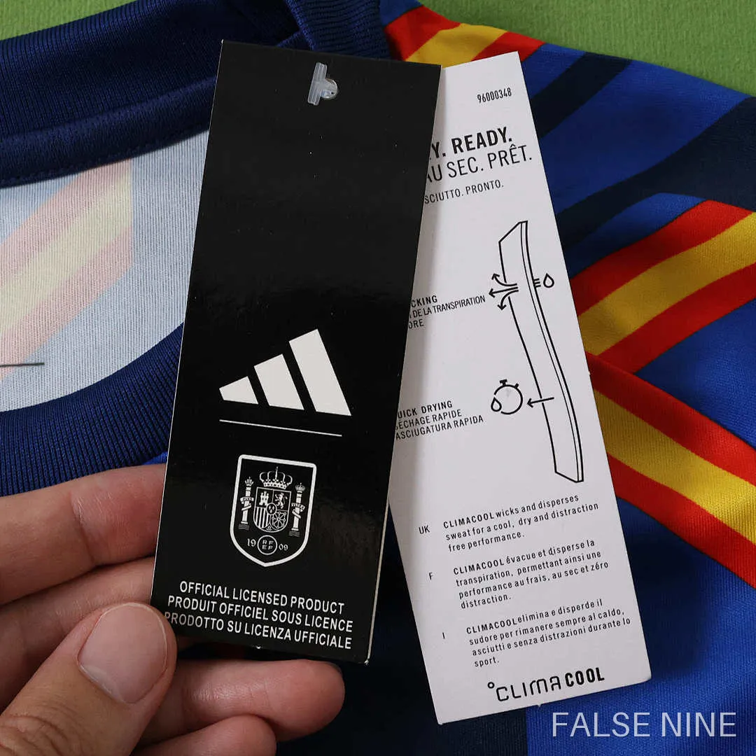 Spain 2026 Training Shirt (Fan Version), photo 19