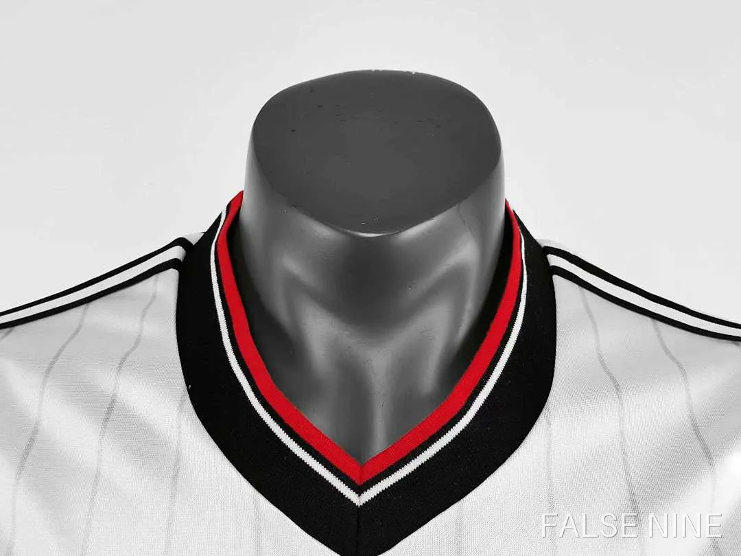 Manchester United 1983 Away Shirt (Retro Fan Version), photo 6