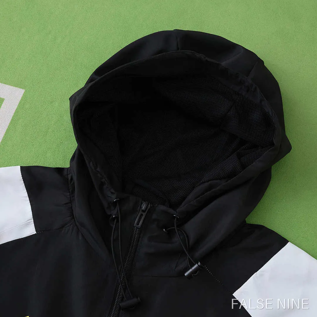 Real Madrid 25/26 Training Hooded Windbreaker Jacket, photo 5