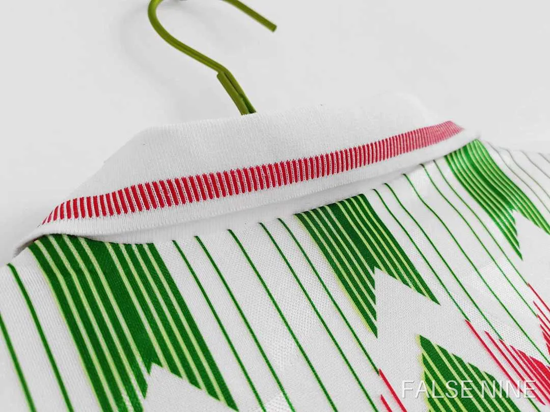 Wales 1990-92 Away Retro Jersey (Fan Version), photo 5
