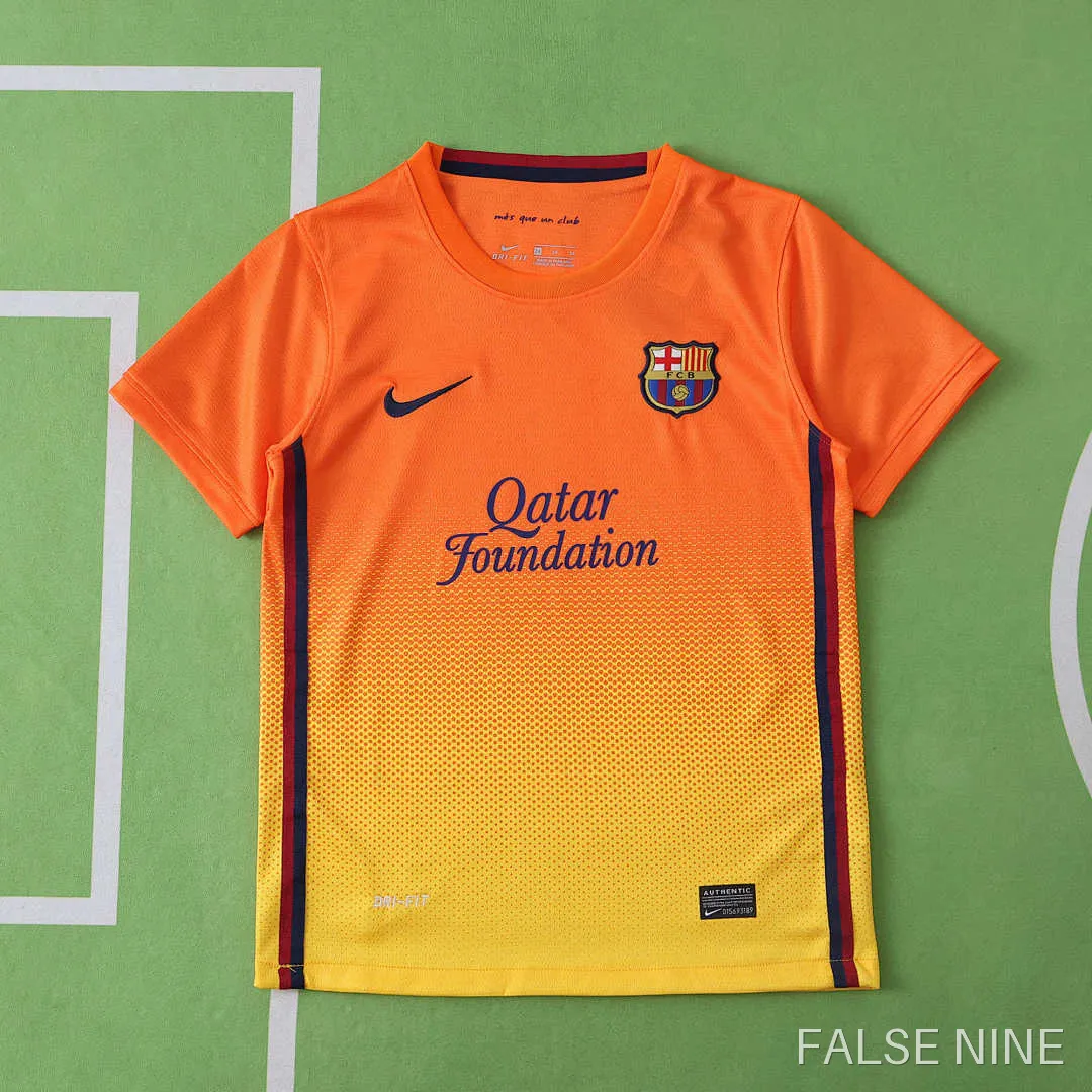 FC Barcelona 12/13 Away Kids Kit, photo 1