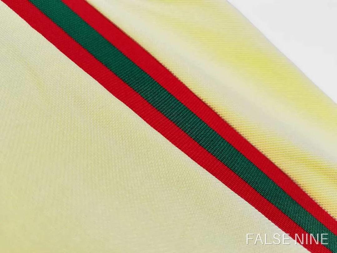 Wales 1976-1979 Away Retro Jersey (Fan Version), photo 5