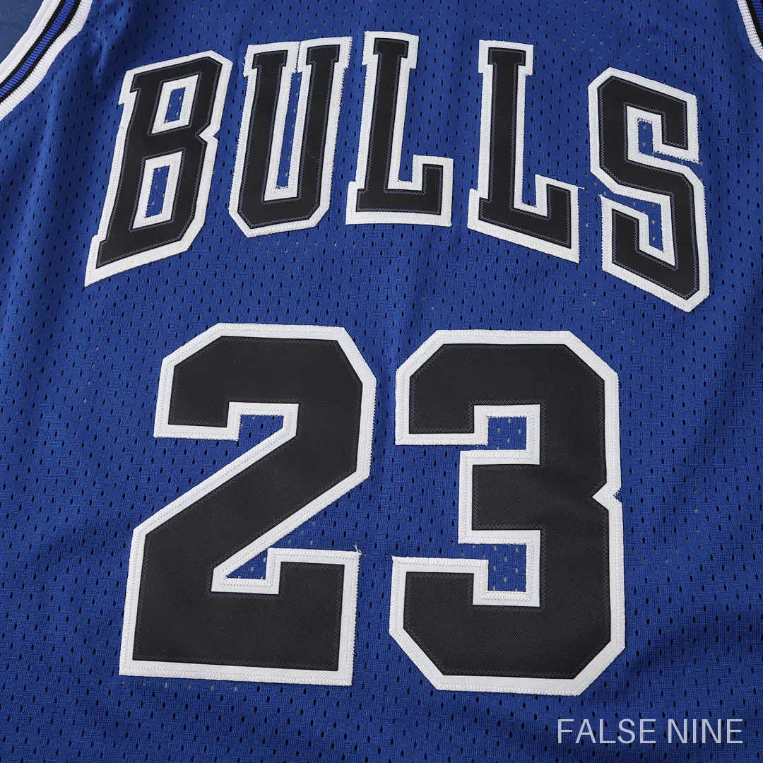 Chicago Bulls Retro Jersey 23 (Blue), photo 11