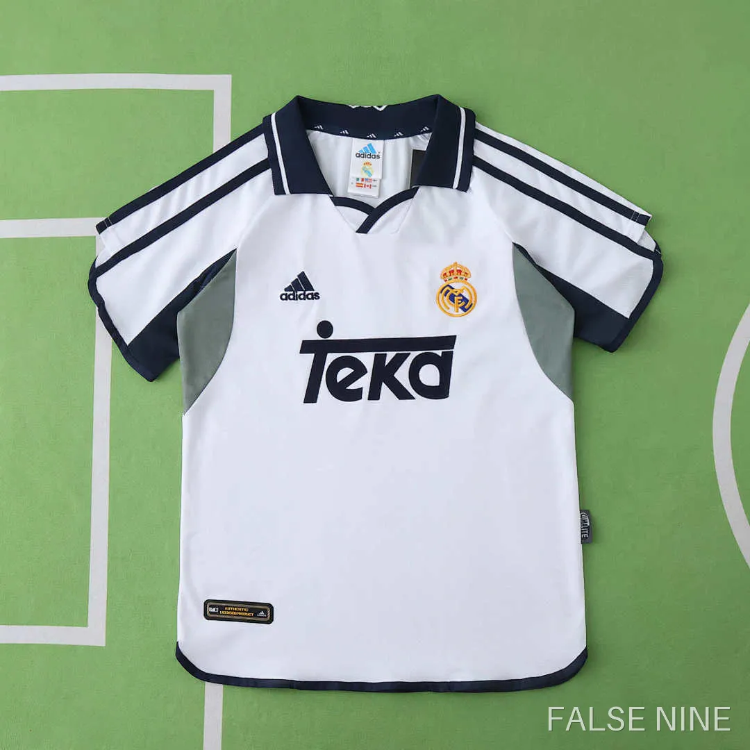 Real Madrid 2000/01 Home Kids Kit (Retro), photo 1