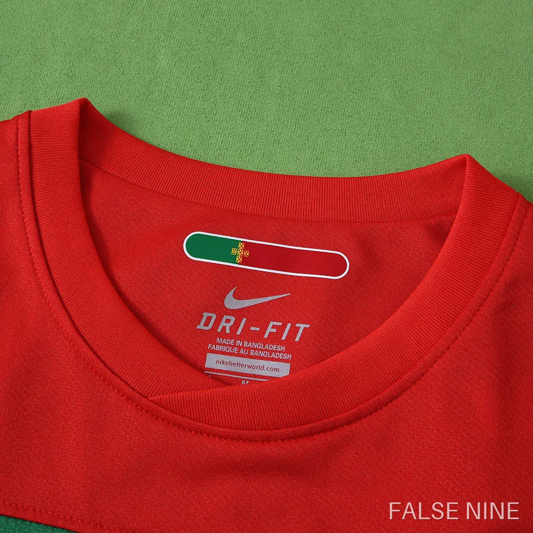 2010 Portugal home retro Fan version, photo 2