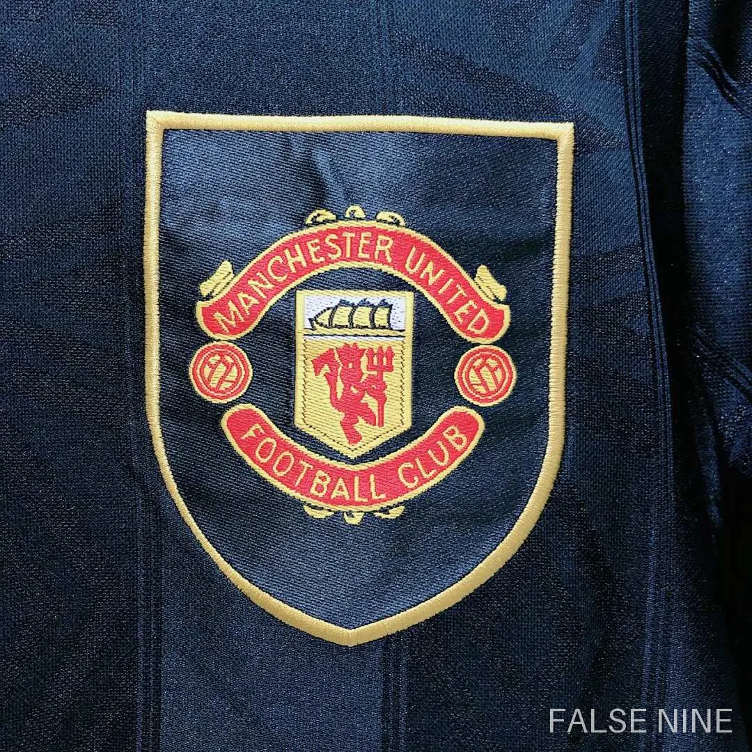 Manchester United 1993-94 Away Retro Shirt (Fan Version), photo 4