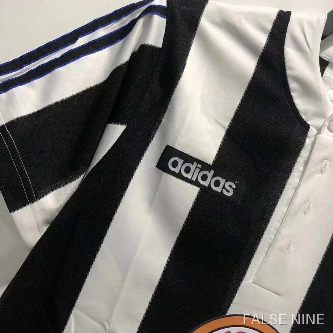 Newcastle United 1995-97 Home Shirt (Fan Version), photo 5