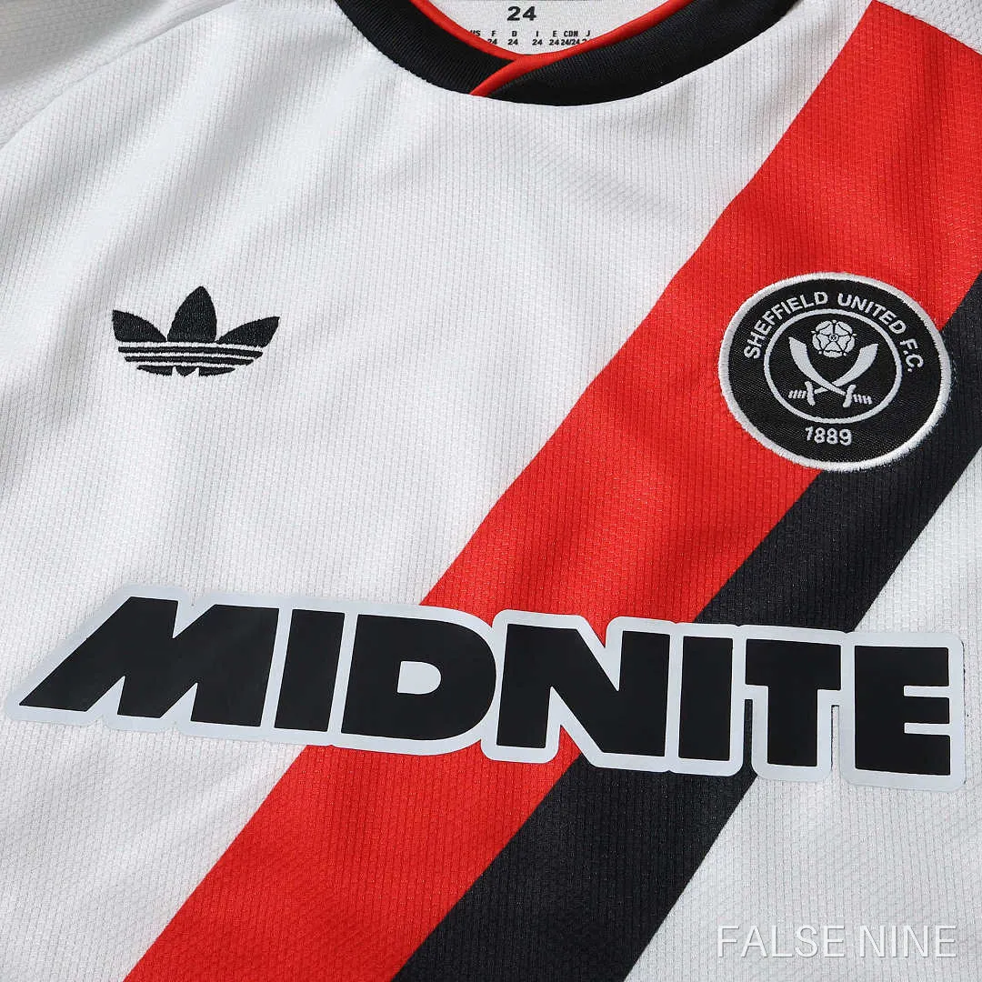 Sheffield United 26/27 Away Kids Kit, photo 18