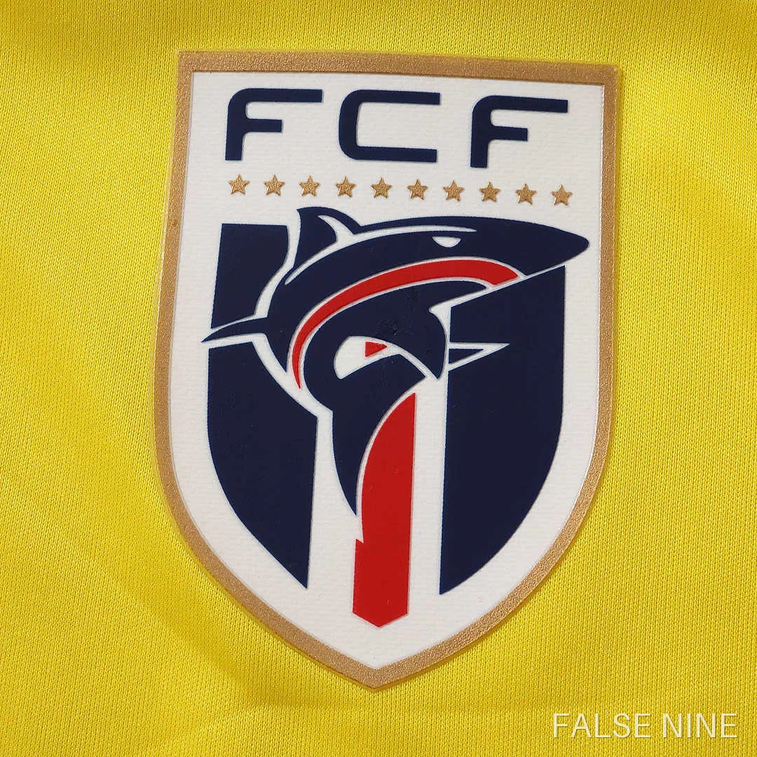 Cape Verde 2026 Goalkeeper Shirt (Fan Version), photo 9