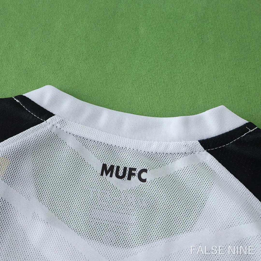 Manchester United 2011/12 Away Kids Retro Jersey, photo 20