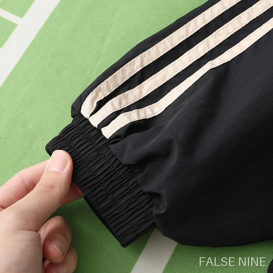 Manchester United 24/25 Training Windbreaker, photo 17