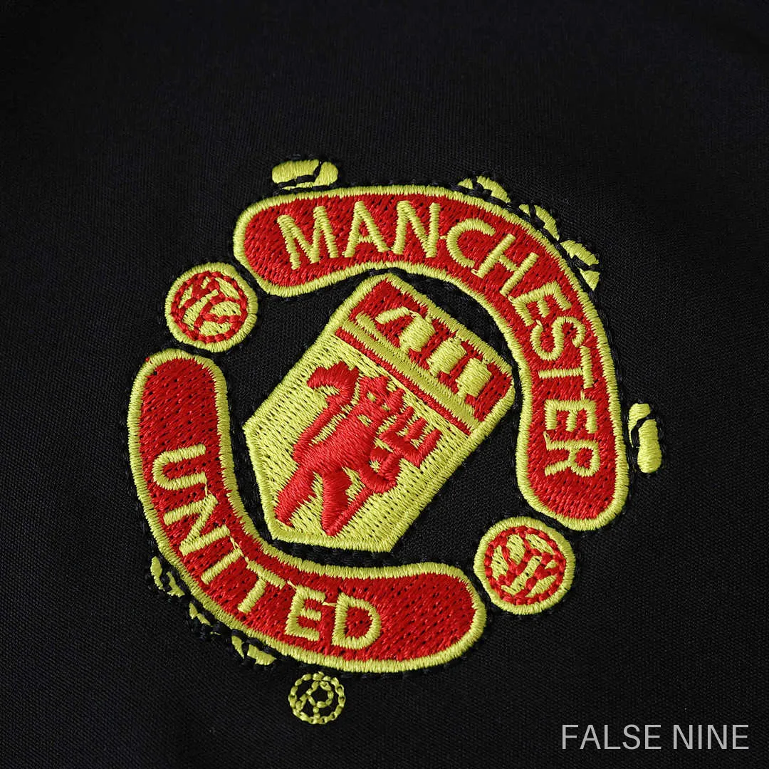 Manchester United 03/04 Away Kids Kit (Retro), photo 10