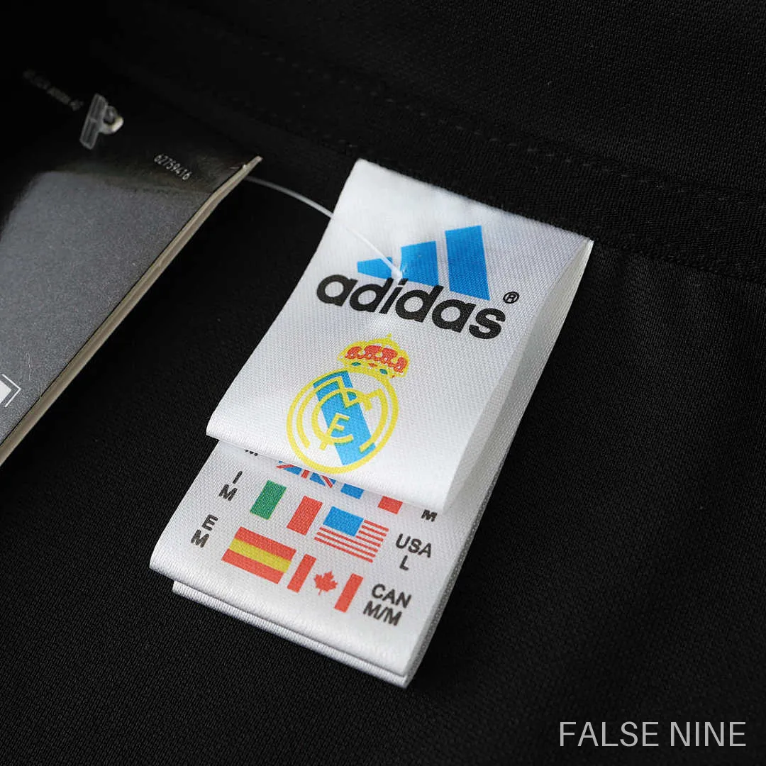 Real Madrid 2002-03 Away Retro Shirt (Fan Version), photo 6