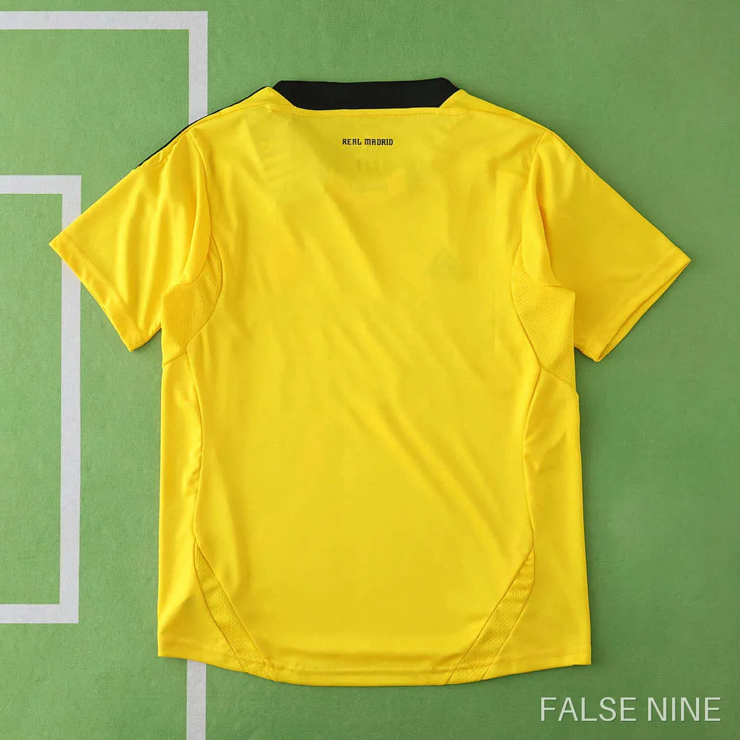 Real Madrid 2011-12 Goalkeeper Kids Kit (Retro), photo 17