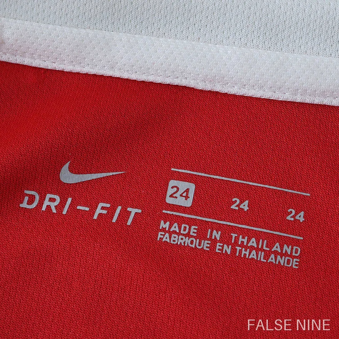 02/03 Arsenal F.C. home retro Kids kit, photo 3